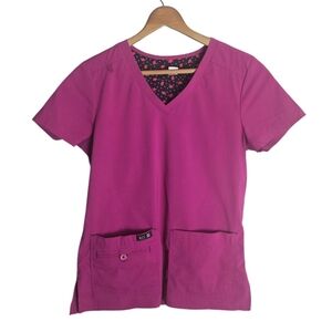 Koi Women's Fuchsia V-Neck Short Sleeve Top, XS